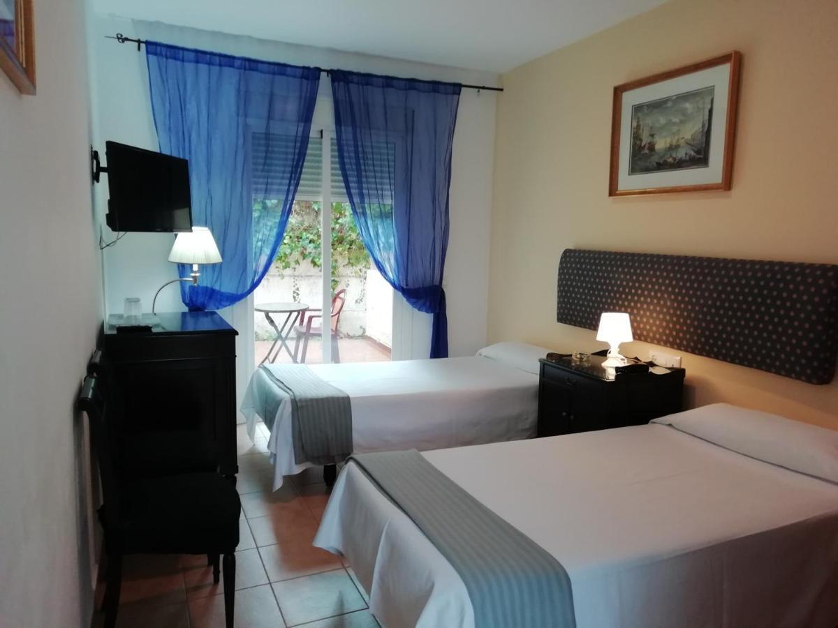 Hostal Alhaja Playa El Puerto de Santa Maria Luaran gambar