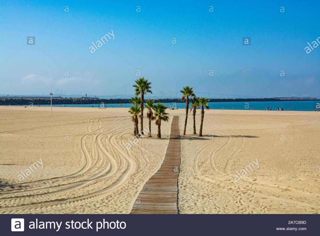 Hostal Alhaja Playa El Puerto de Santa Maria Luaran gambar