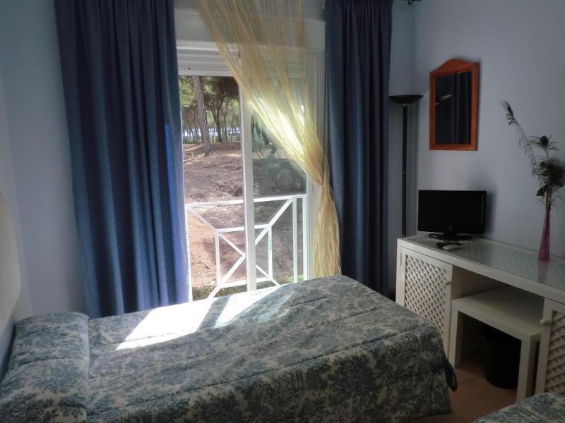 Hostal Alhaja Playa El Puerto de Santa Maria Luaran gambar